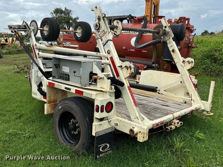 image for item DW7178 2015 Larson 5620 reel trailer