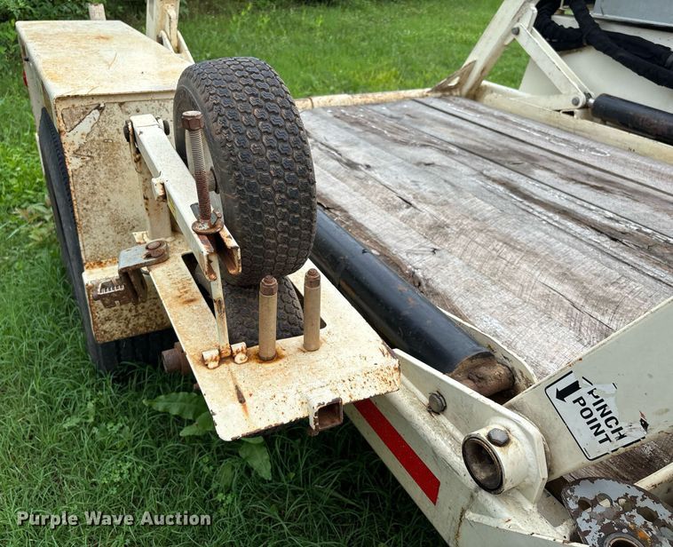 image for item DW7178 2015 Larson 5620 reel trailer