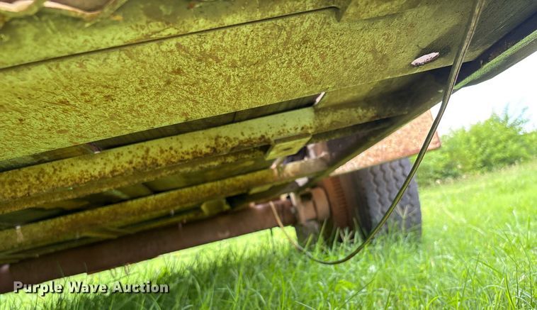 image for item DW7178 2015 Larson 5620 reel trailer