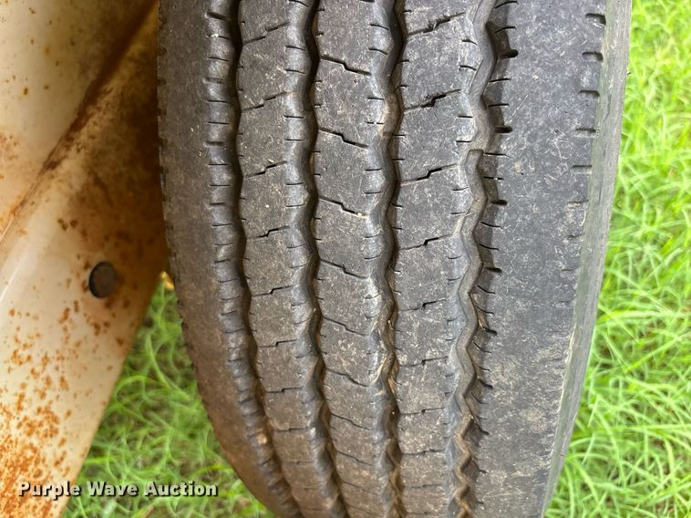 image for item DW7178 2015 Larson 5620 reel trailer