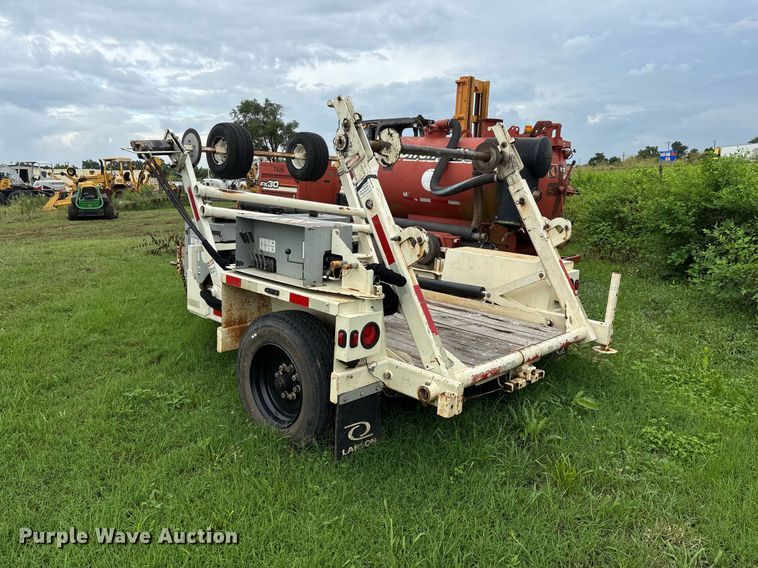 image for item DW7178 2015 Larson 5620 reel trailer