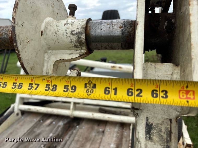 image for item DW7178 2015 Larson 5620 reel trailer
