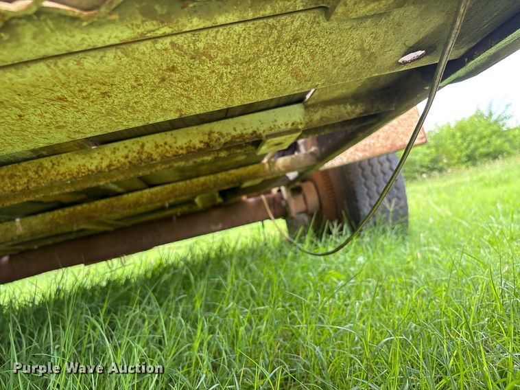 image for item DW7178 2015 Larson 5620 reel trailer