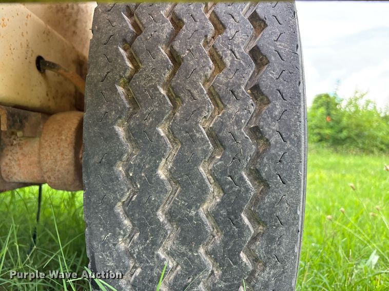 image for item DW7178 2015 Larson 5620 reel trailer