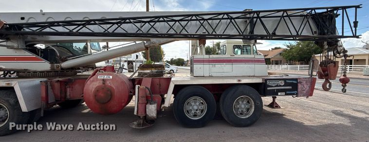 image for item DX5591 1981 FMC Link-Belt HTC-1040 crane