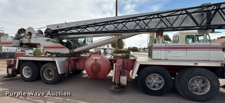 image for item DX5591 1981 FMC Link-Belt HTC-1040 crane