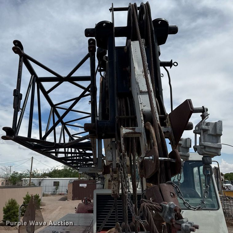 image for item DX5591 1981 FMC Link-Belt HTC-1040 crane