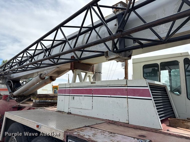 image for item DX5591 1981 FMC Link-Belt HTC-1040 crane