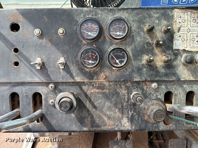 image for item DX5591 1981 FMC Link-Belt HTC-1040 crane