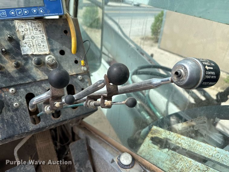 image for item DX5591 1981 FMC Link-Belt HTC-1040 crane