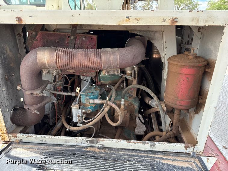 image for item DX5591 1981 FMC Link-Belt HTC-1040 crane