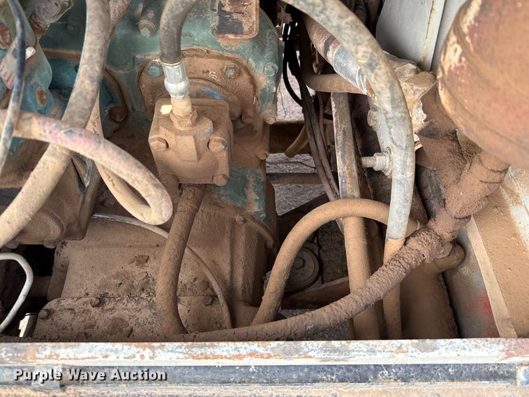 image for item DX5591 1981 FMC Link-Belt HTC-1040 crane