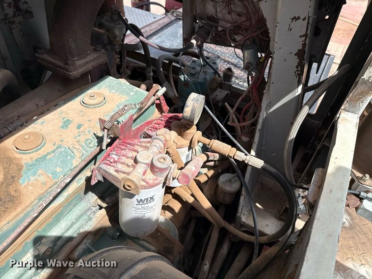 image for item DX5591 1981 FMC Link-Belt HTC-1040 crane