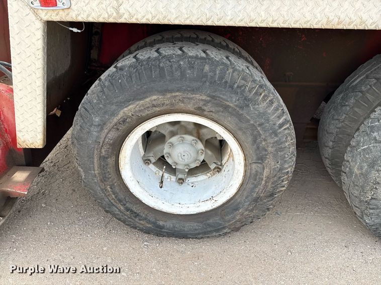 image for item DX5591 1981 FMC Link-Belt HTC-1040 crane