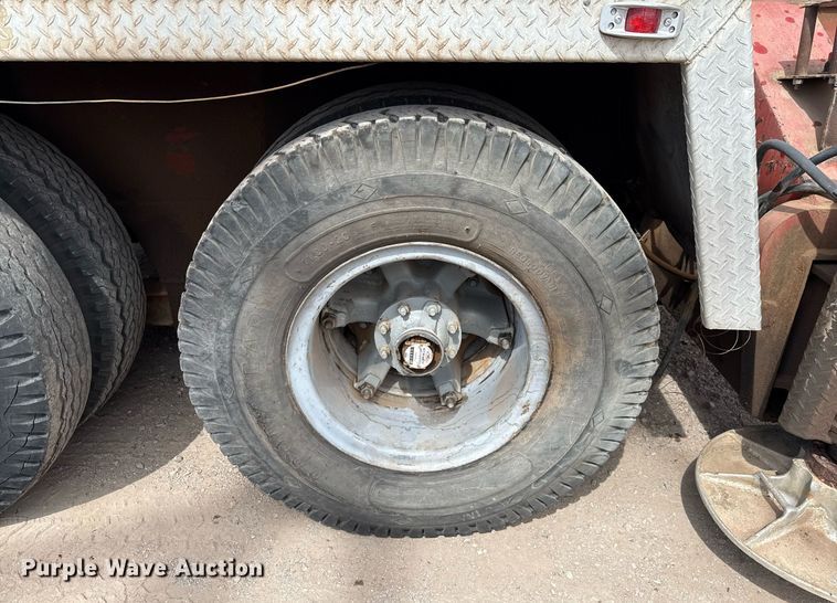 image for item DX5591 1981 FMC Link-Belt HTC-1040 crane