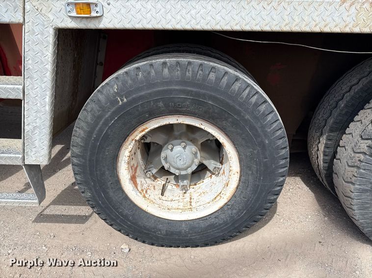 image for item DX5591 1981 FMC Link-Belt HTC-1040 crane