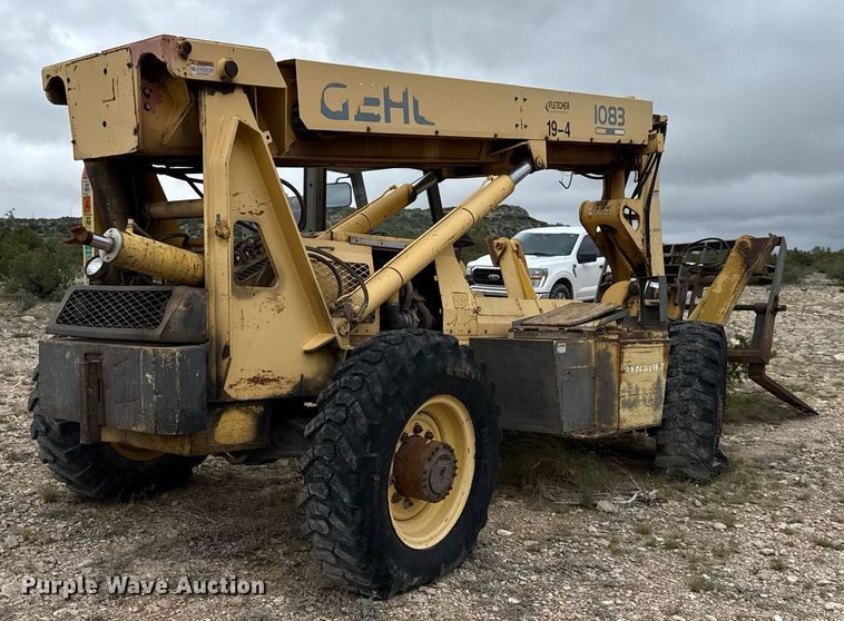 image for item DX5607 1993 Gehl 1083 telehandler
