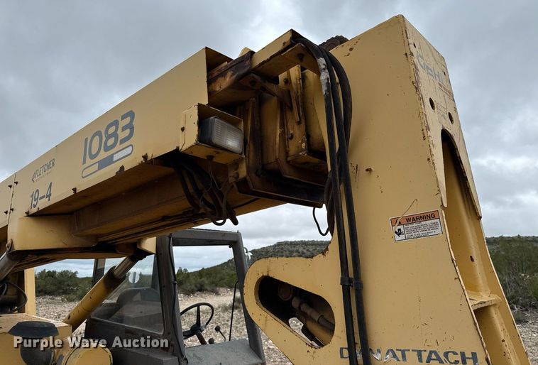 image for item DX5607 1993 Gehl 1083 telehandler