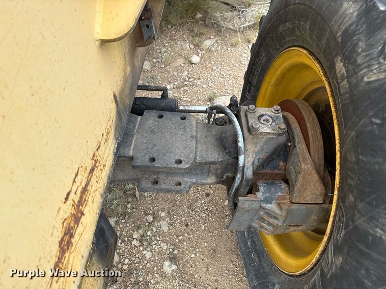 image for item DX5607 1993 Gehl 1083 telehandler