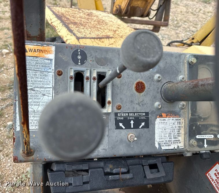image for item DX5607 1993 Gehl 1083 telehandler