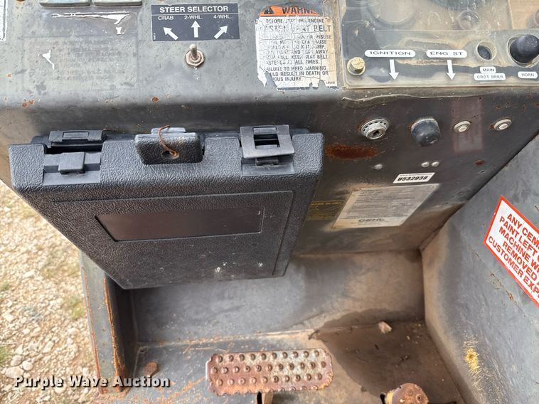 image for item DX5607 1993 Gehl 1083 telehandler