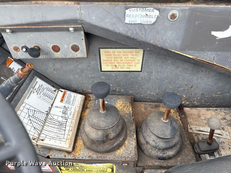 image for item DX5607 1993 Gehl 1083 telehandler