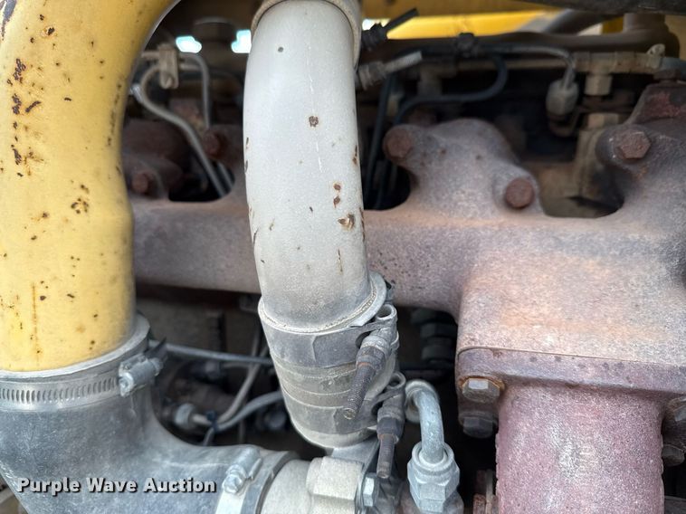 image for item DX5607 1993 Gehl 1083 telehandler