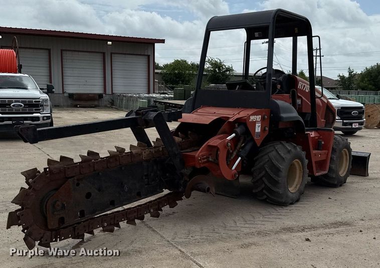 image for item DX5609 2003 Ditch Witch RT70M trencher