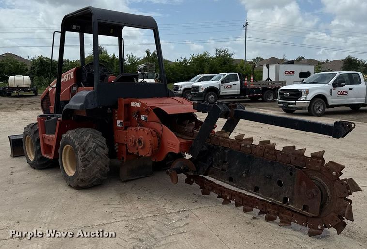 image for item DX5609 2003 Ditch Witch RT70M trencher