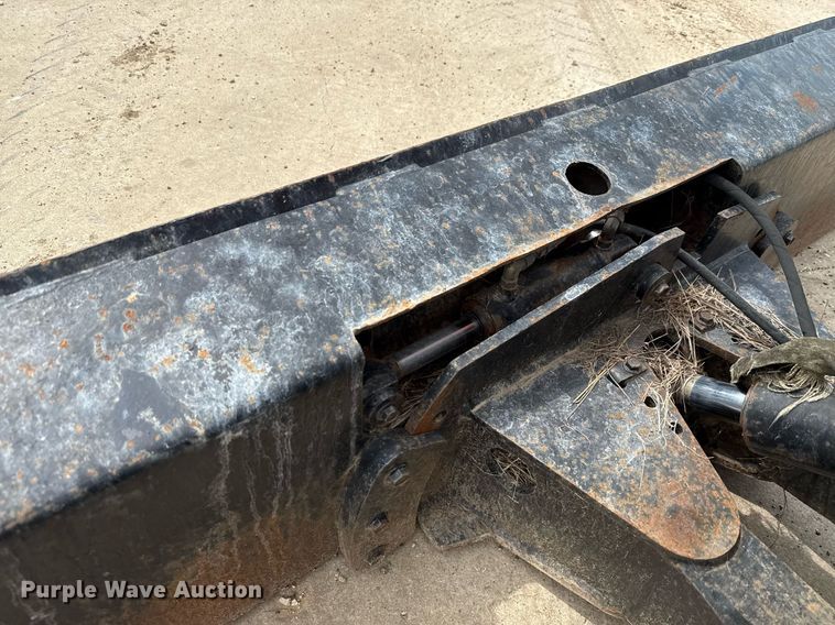 image for item DX5609 2003 Ditch Witch RT70M trencher