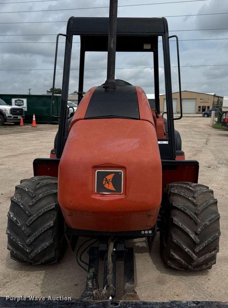 image for item DX5609 2003 Ditch Witch RT70M trencher