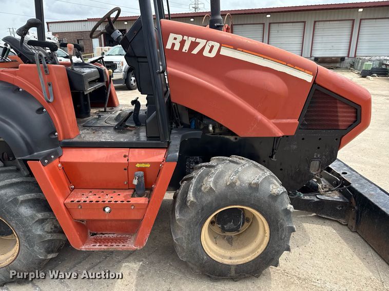 image for item DX5609 2003 Ditch Witch RT70M trencher