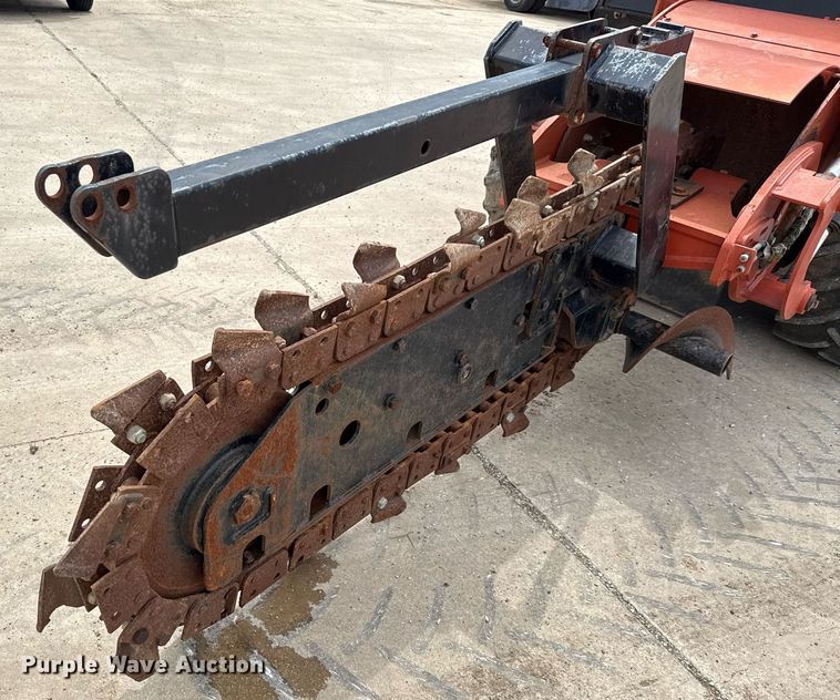 image for item DX5609 2003 Ditch Witch RT70M trencher