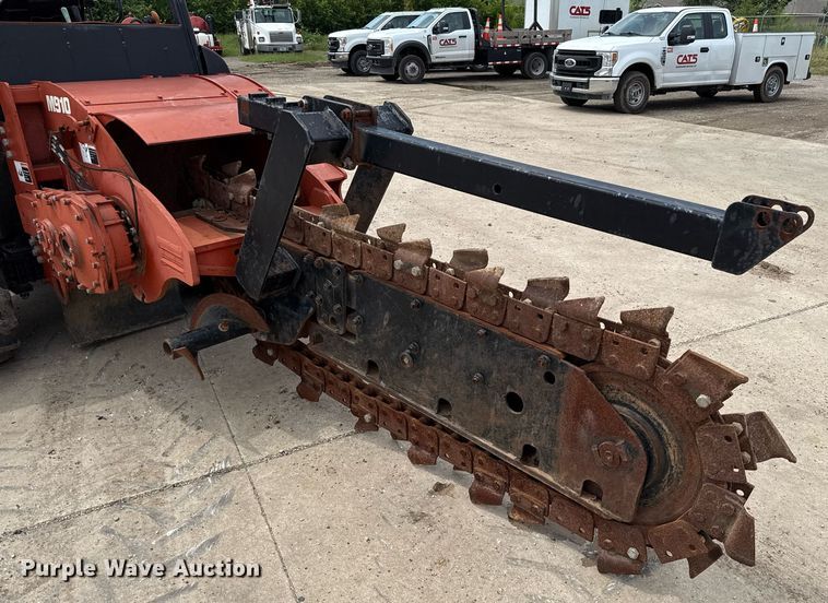 image for item DX5609 2003 Ditch Witch RT70M trencher