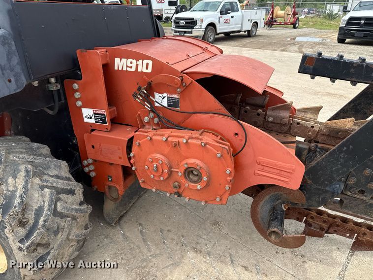 image for item DX5609 2003 Ditch Witch RT70M trencher