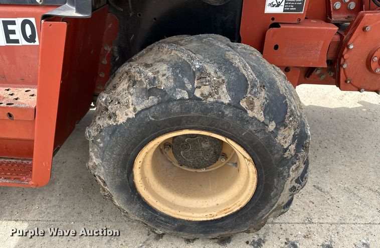 image for item DX5609 2003 Ditch Witch RT70M trencher