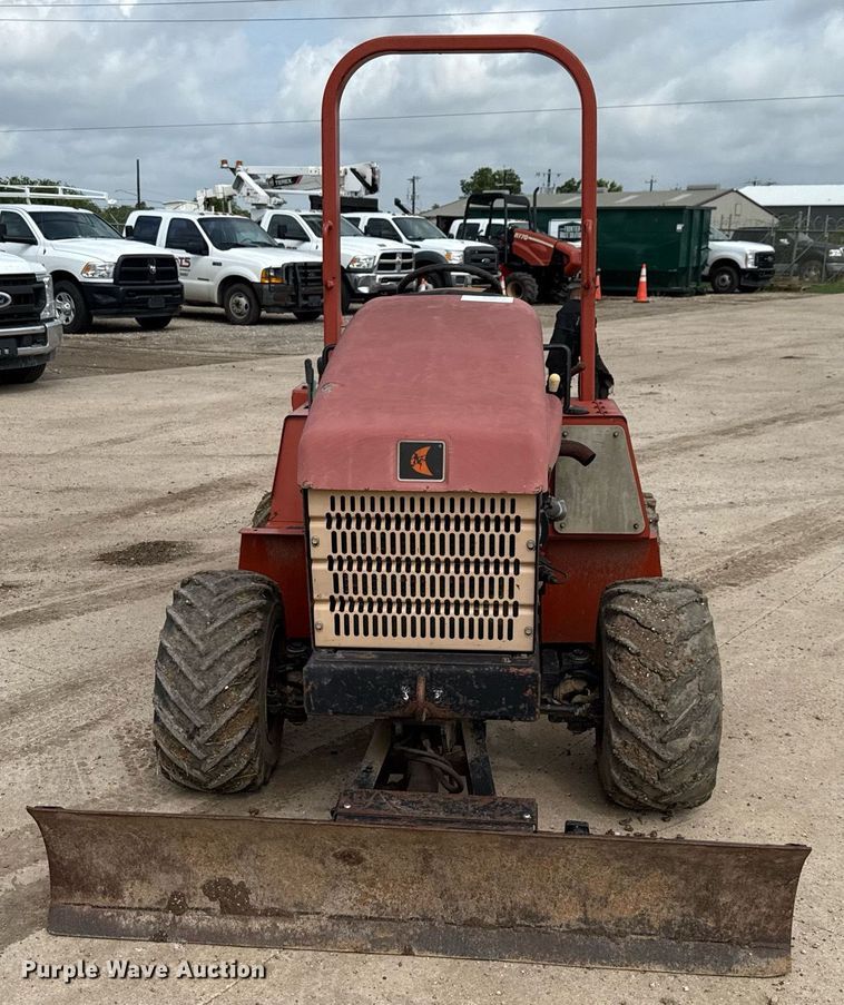 image for item DX5610 2007 Ditch Witch RT40 trencher