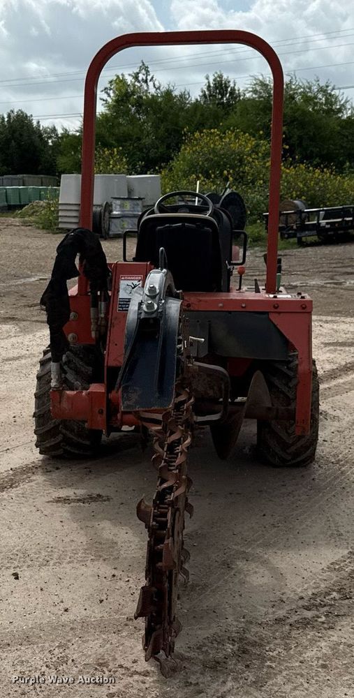 image for item DX5610 2007 Ditch Witch RT40 trencher