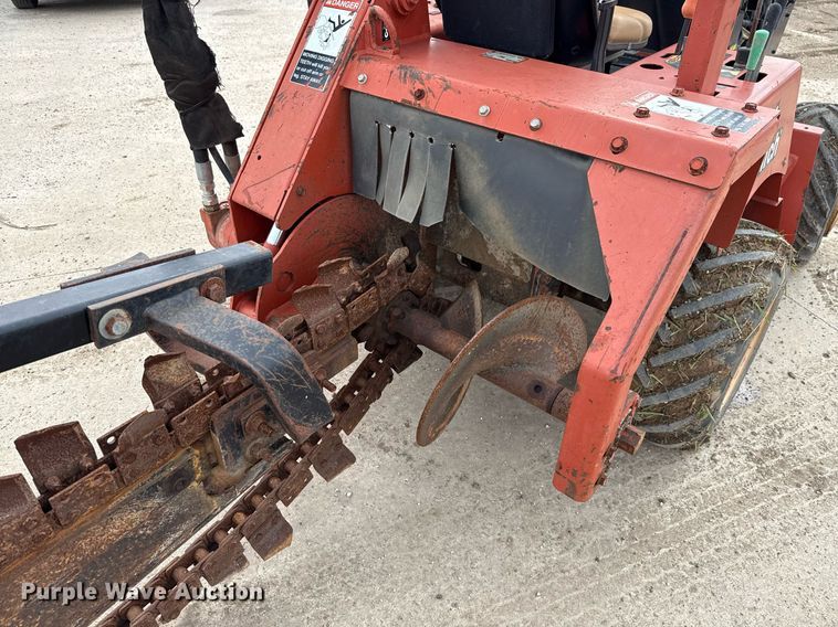 image for item DX5610 2007 Ditch Witch RT40 trencher