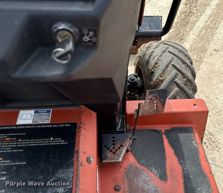 image for item DX5610 2007 Ditch Witch RT40 trencher
