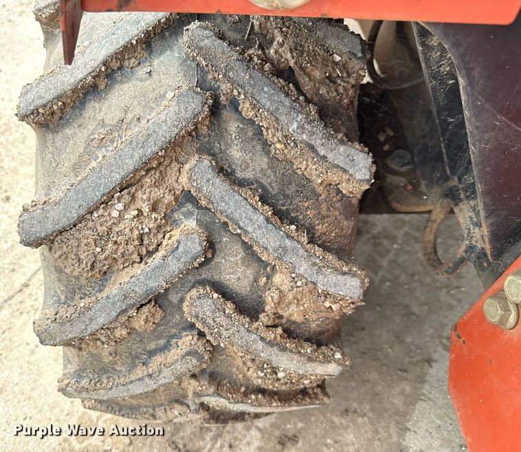 image for item DX5610 2007 Ditch Witch RT40 trencher