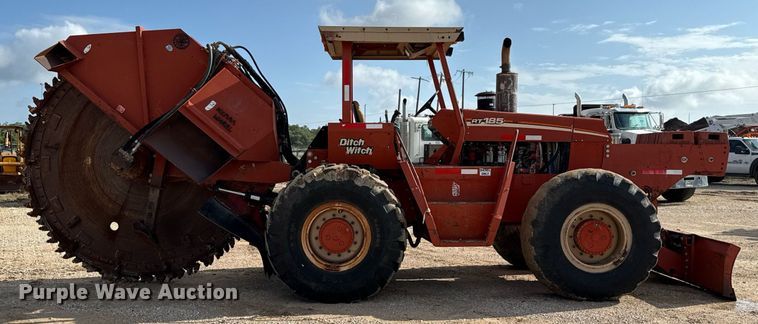 image for item DX5611 2004 Ditch Witch RT185T rock saw