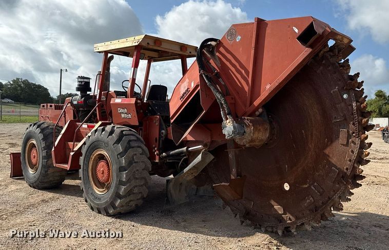 image for item DX5611 2004 Ditch Witch RT185T rock saw