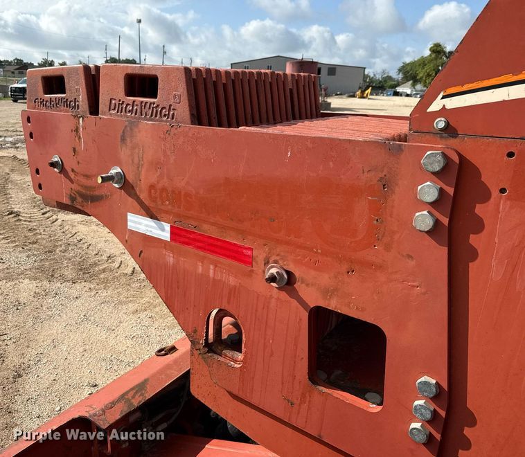 image for item DX5611 2004 Ditch Witch RT185T rock saw