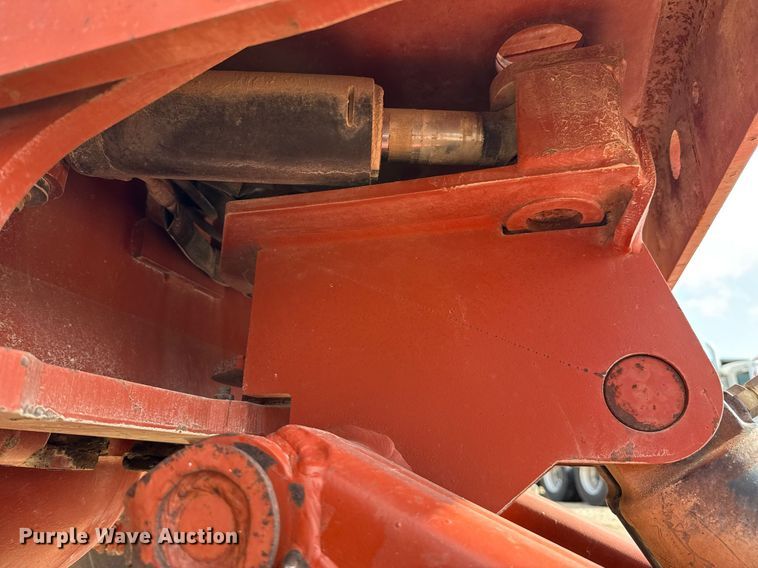 image for item DX5611 2004 Ditch Witch RT185T rock saw