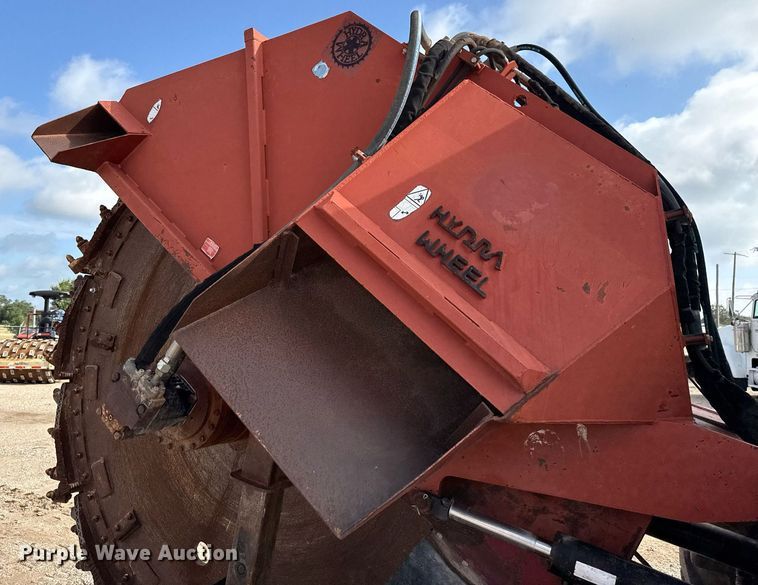 image for item DX5611 2004 Ditch Witch RT185T rock saw