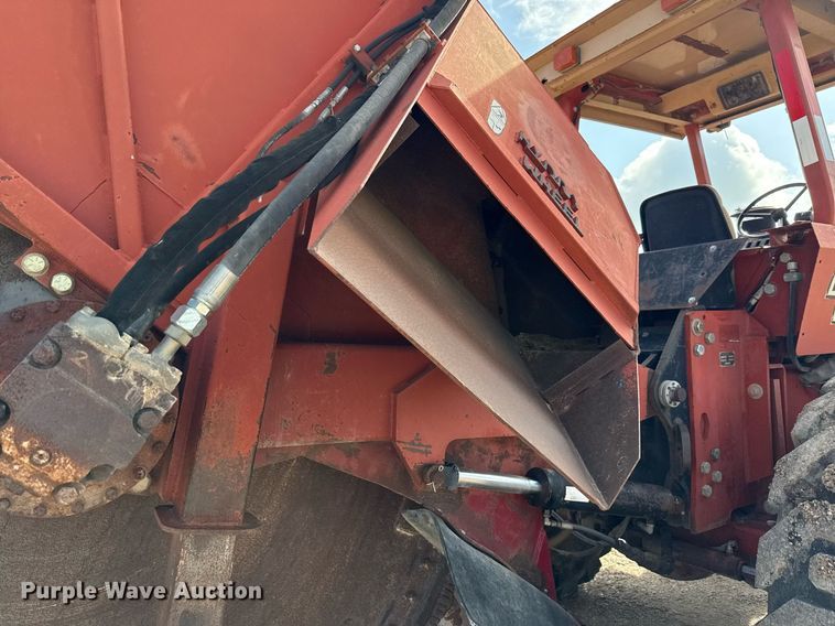 image for item DX5611 2004 Ditch Witch RT185T rock saw