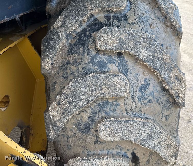 image for item DX5612 2001 John Deere 310G backhoe