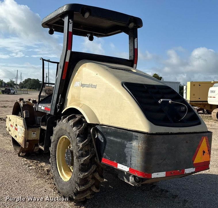 image for item DX5614 2002 Ingersoll-Rand SD77F TF single drum vibratory roller