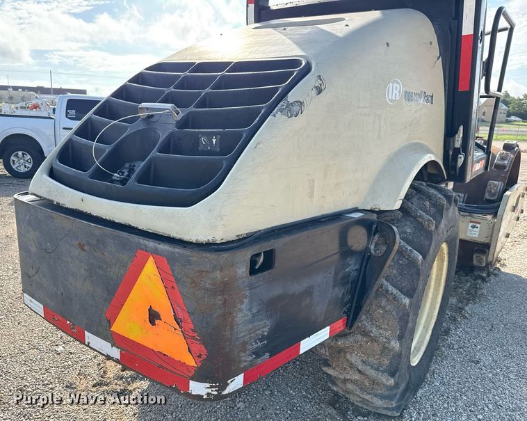 image for item DX5614 2002 Ingersoll-Rand SD77F TF single drum vibratory roller